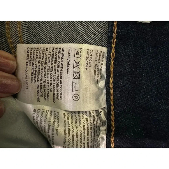 H&M Dark Wash Skinny Jeans (US Size 10) - Picture 5 of 6